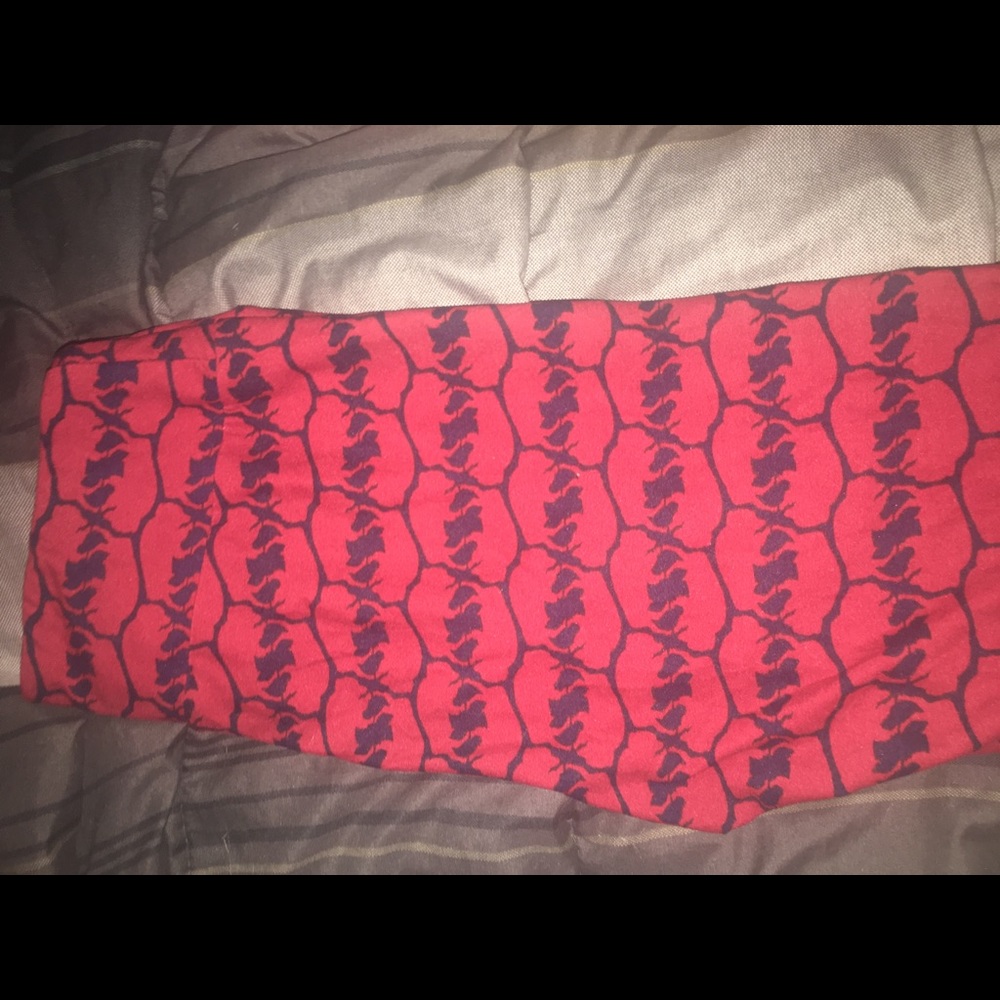 Lularoe OS Buffalo leggings. BNWOT. Never worn!